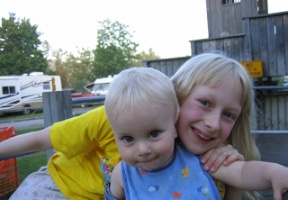 Antti and Johanna at the Winthrop KOA playground